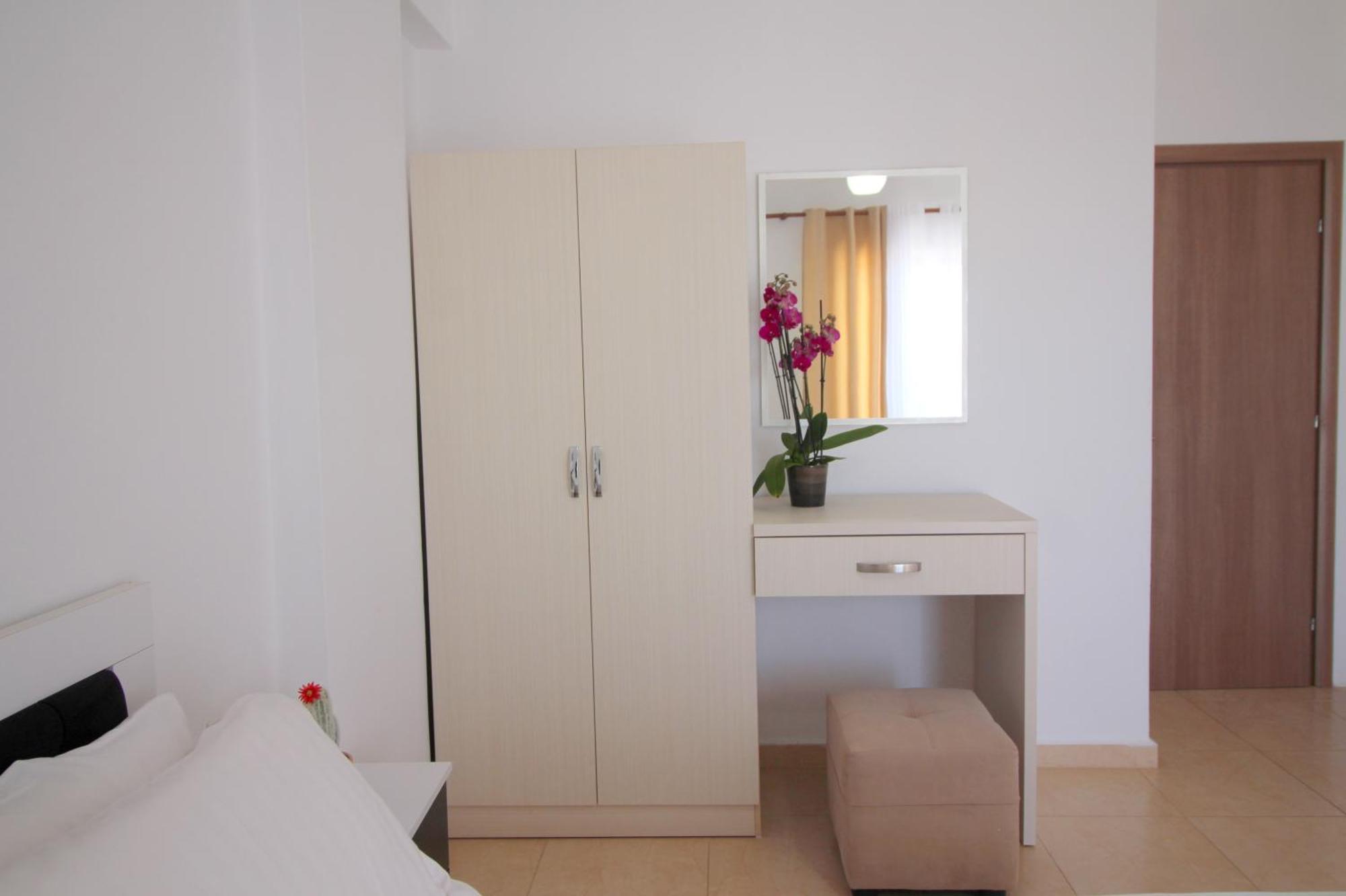 Afrimi Relax Apartments Saranda Dış mekan fotoğraf